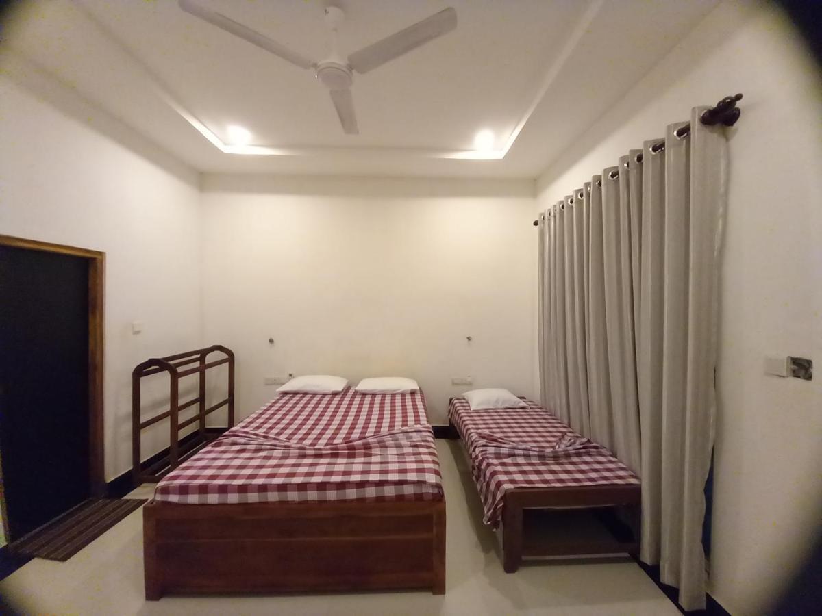 Hotel krish Kalkudah  Exterior foto